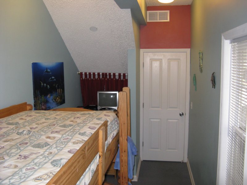 bunkroom2.jpg